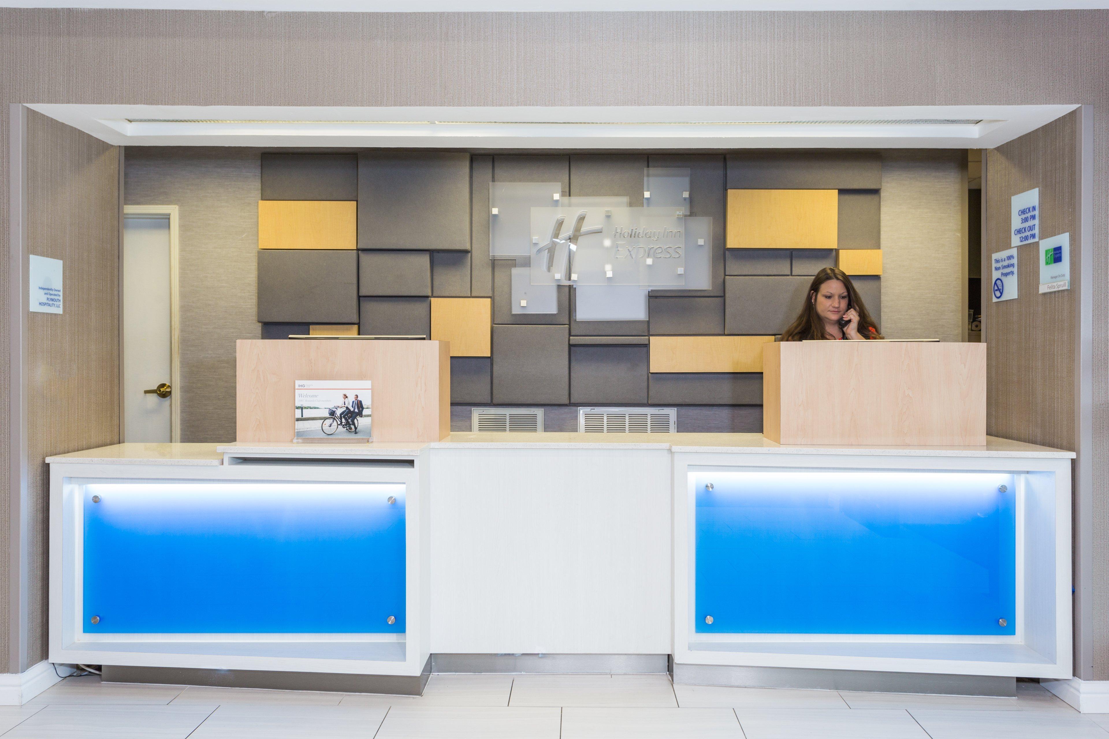 Holiday Inn Express - Plymouth By Ihg Экстерьер фото