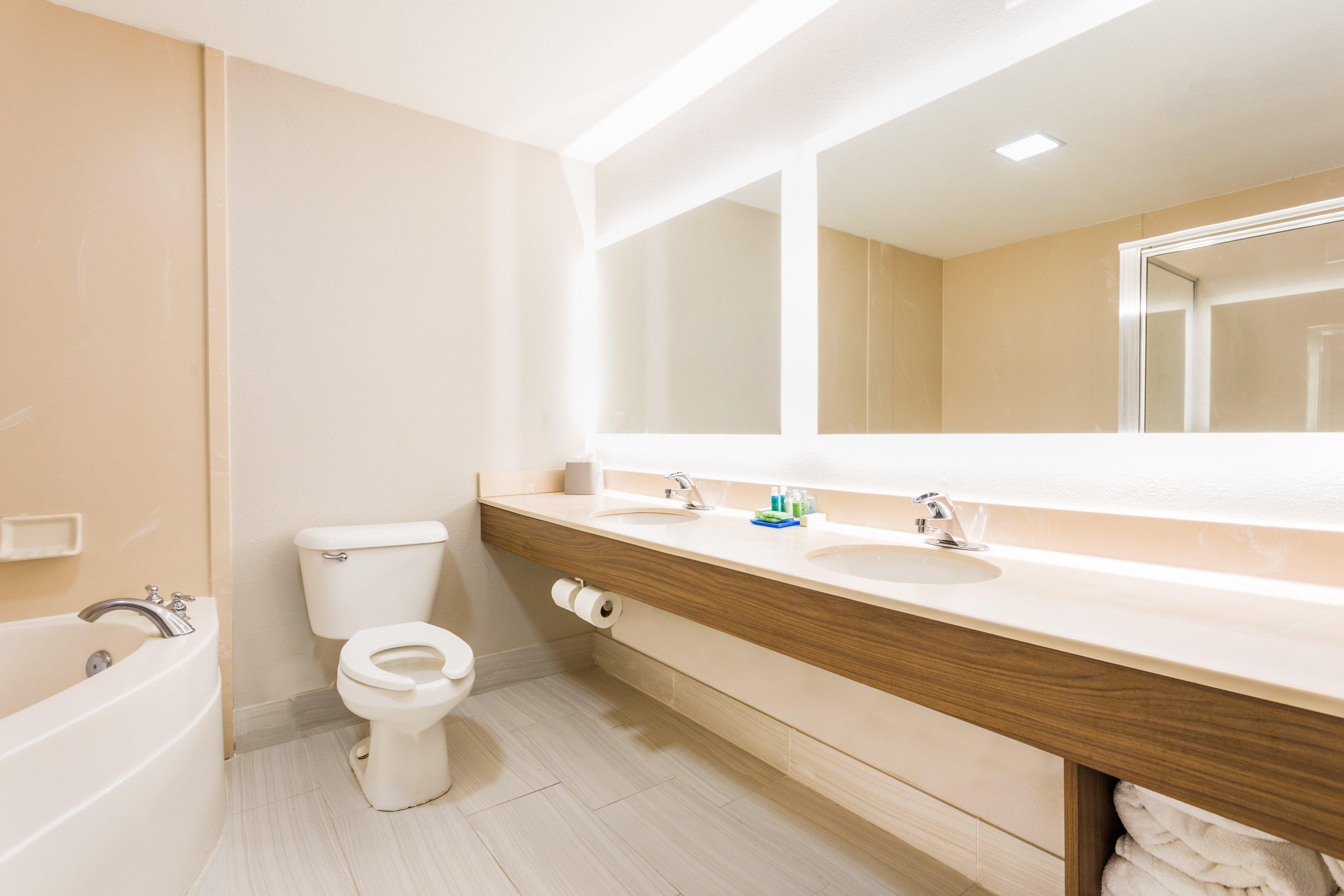 Holiday Inn Express - Plymouth By Ihg Экстерьер фото