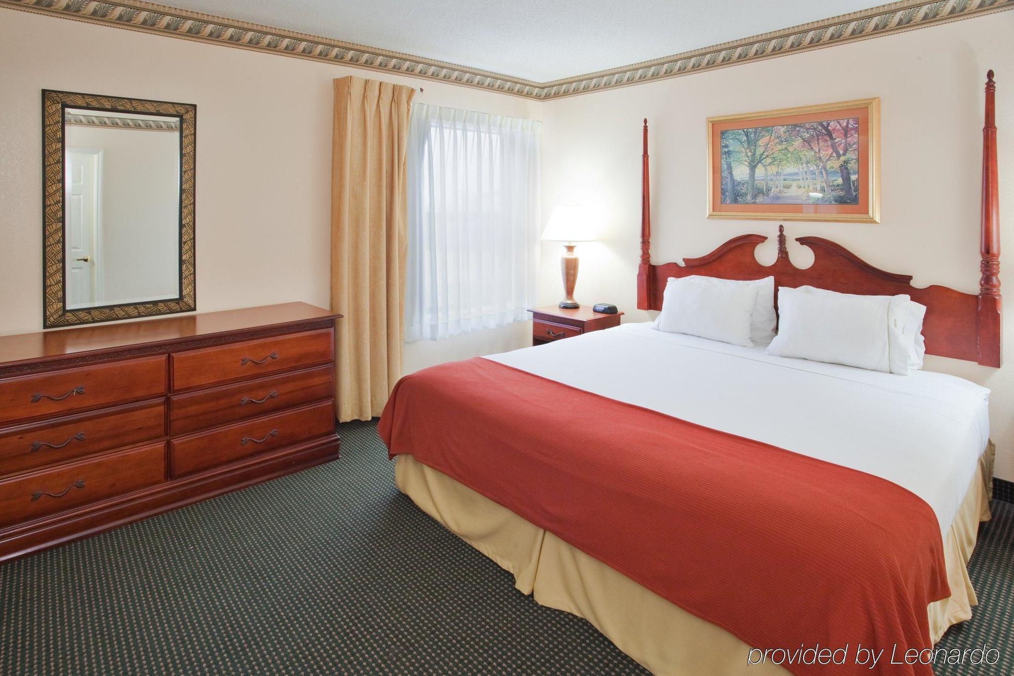 Holiday Inn Express - Plymouth By Ihg Номер фото