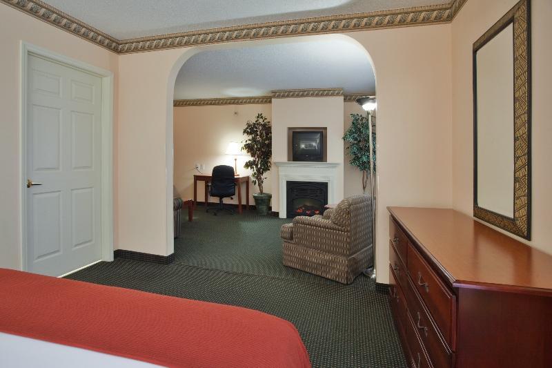 Holiday Inn Express - Plymouth By Ihg Экстерьер фото