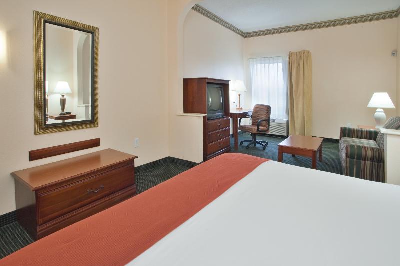 Holiday Inn Express - Plymouth By Ihg Экстерьер фото