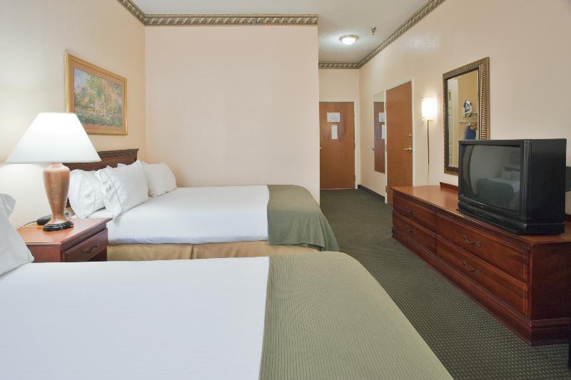 Holiday Inn Express - Plymouth By Ihg Экстерьер фото